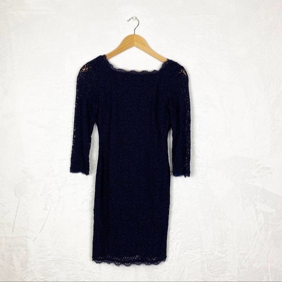 Cache Navy Blue Fitted Lace Mini Dress 0 - Picture 5 of 10